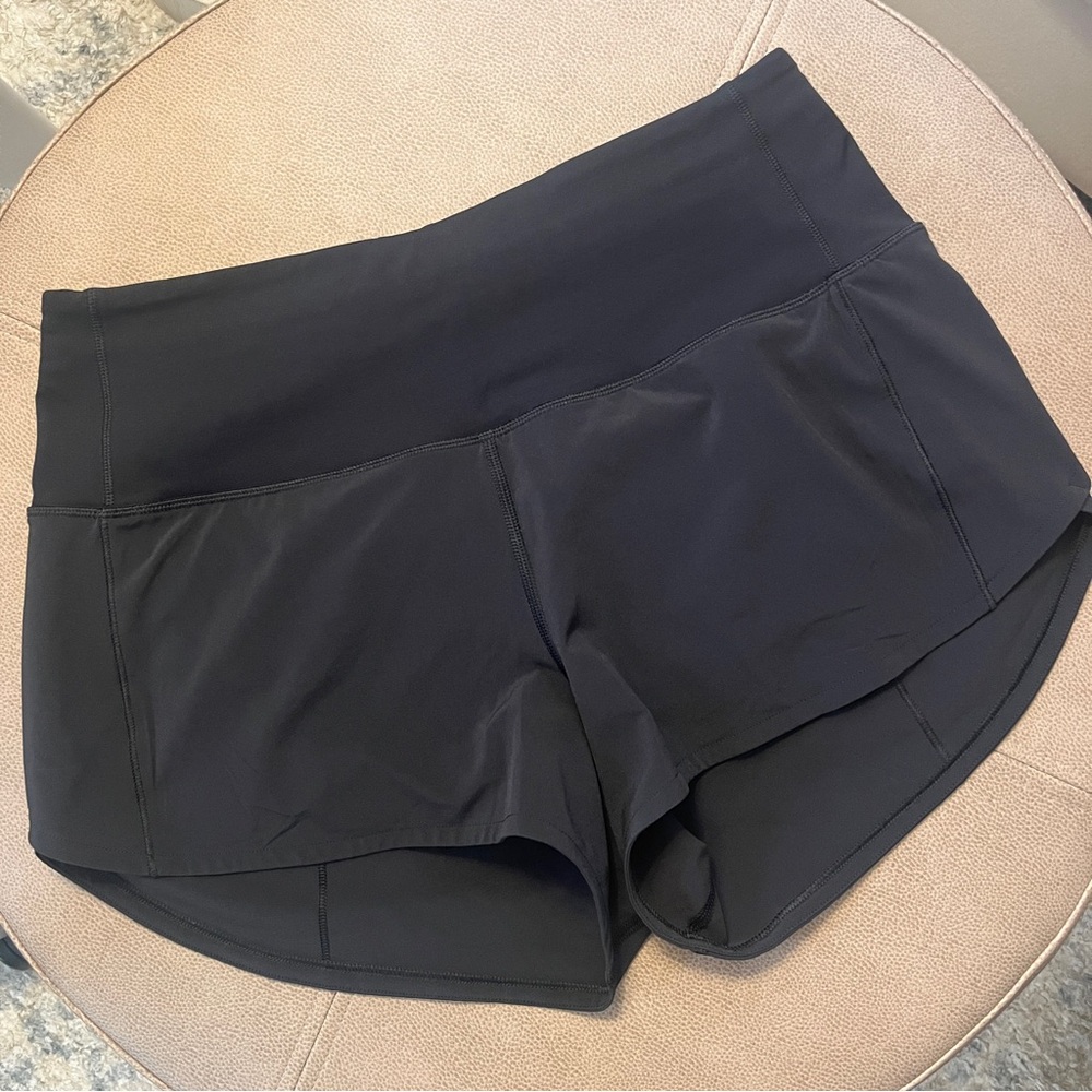 Like New Lululemon Speed Up HR Lined Short 2.5"
